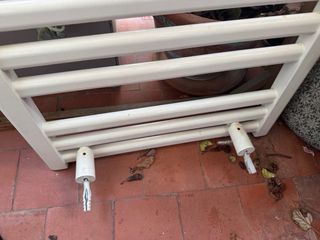 Radiador toallero blanco metal