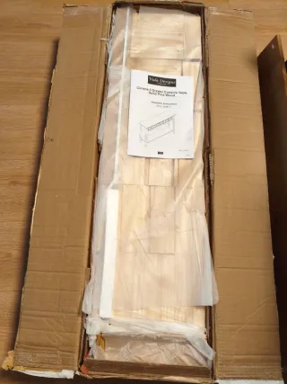 Consola de pino con cajones