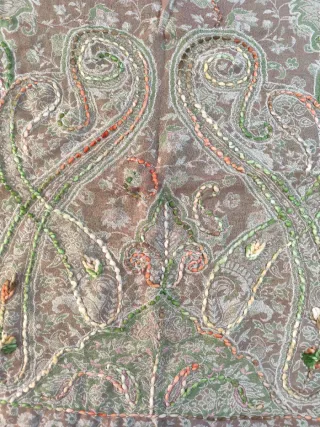 Chal de lana pura de Cachemira hecho a mano, India