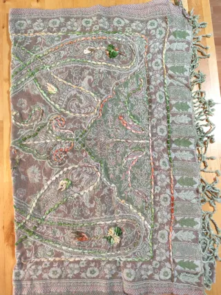 Chal de lana pura de Cachemira hecho a mano, India