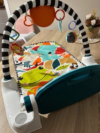 Alfombra Actividades Fisher Price Kick & Play