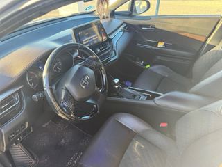 Toyota C-HR 2018 advance auto en muy buen estado