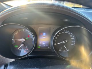 Toyota C-HR 2018 advance auto en muy buen estado