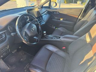 Toyota C-HR 2018 advance auto en muy buen estado