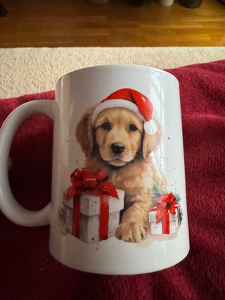 Taza de cerámica con perro y regalos