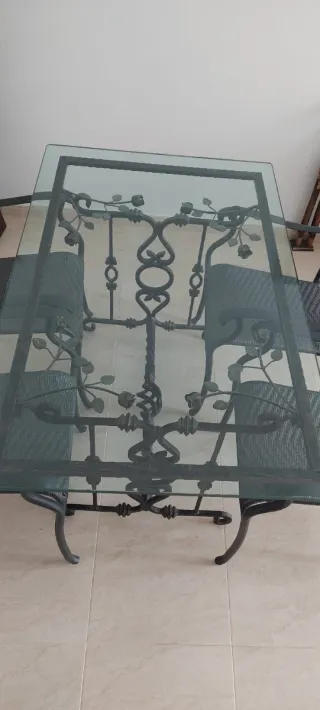 Mesa Forja y Cristal + 4 Sillas