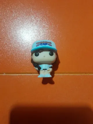 Figura Kinder Joy Stranger Things Dustin