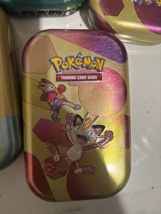 5 scatole alluminio Pokemon con carte