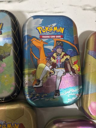 5 scatole alluminio Pokemon con carte