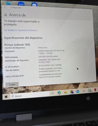 Portátil Primux 1302 Gris con pegatinas