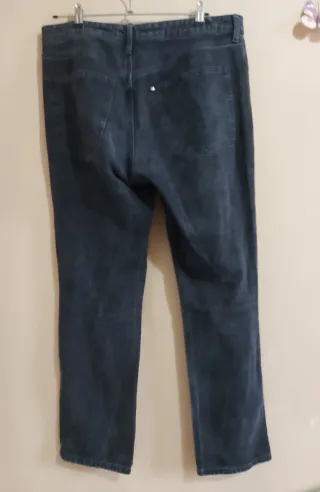 Pantalón vaquero negro