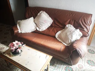 3 Sofás de piel marrón