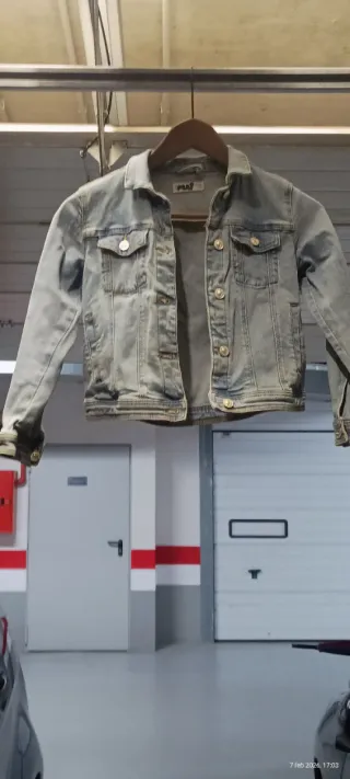 Chaqueta vaquera MAYORAL niña Talla 8. 128 cm.