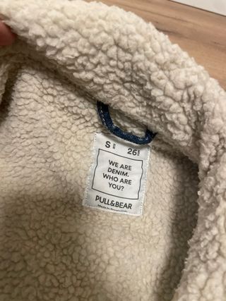 Chaqueta vaquera Pull and Bear con forro