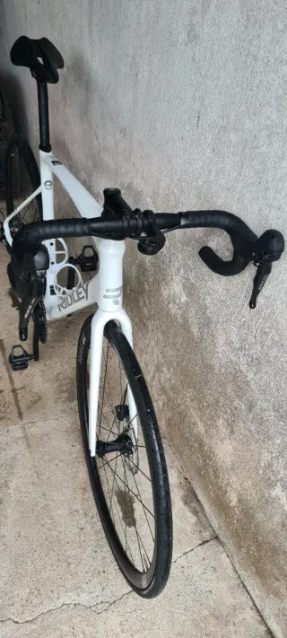 Bicicleta de carretera Ridley blanca