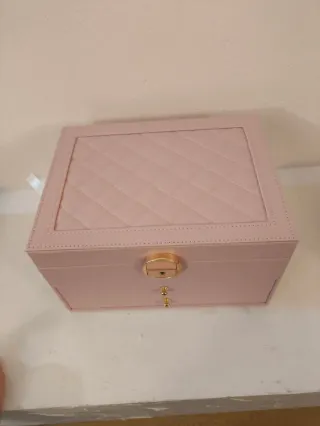 Portagioie grande rosa con serratura