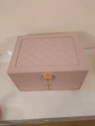 Portagioie grande rosa con serratura