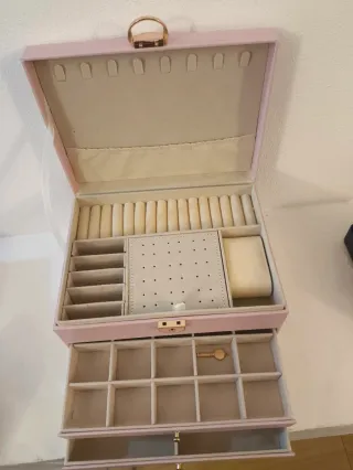 Portagioie grande rosa con serratura