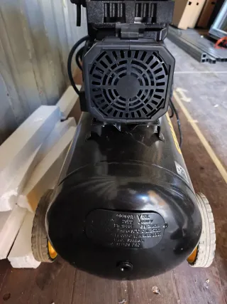 Compresor Stanley Fatmax