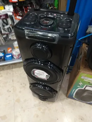 Altavoz amplificado Sutach negro