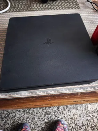 PS4 Slim 500GB + 2 Mandos Originales