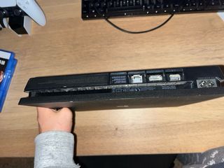 PS4 slim solo venta en persona y pago en efectivo