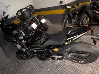 Triumph Street Triple RS Negra