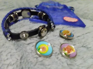 Nueva pulsera con 3 pines intercambiables
