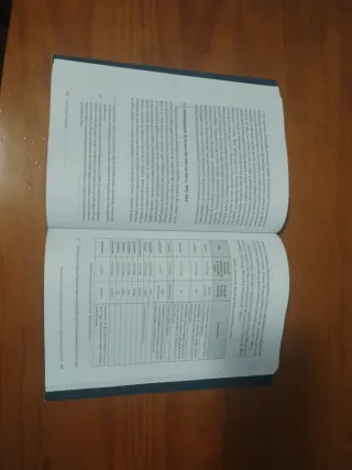 Economía y globalización cien años de crisis ec...