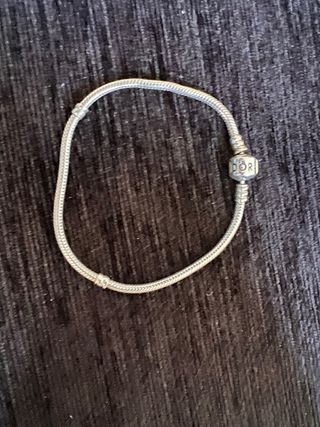 Pulsera Pandora Original 22cm con caja