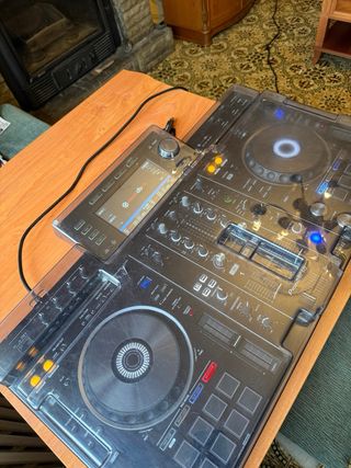Pioneer XDJ-RX2 + Maleta + Decksaver