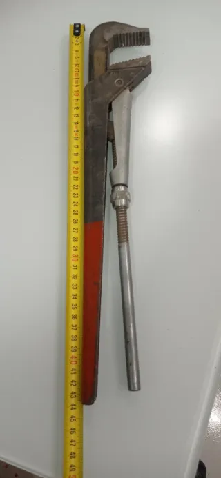 Llave de fontanero para tubos