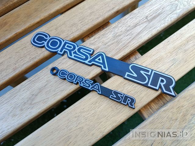 Emblema Opel Corsa A SR para maletero. Anagrama