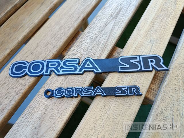 Emblema Opel Corsa A SR para maletero. Anagrama