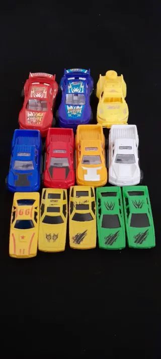 Camión Juguete con Coches Pequeños