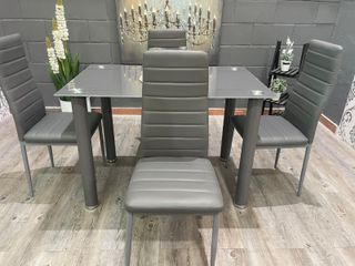 Conjunto de mesa con 4 sillas GRIS