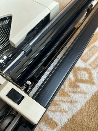 Máquina de escribir Olympia Alphamatic Vintage