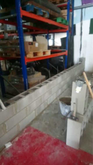 Servicios de albañilería: muros y revoques