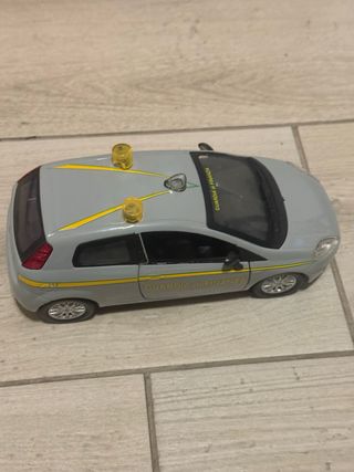 Fiat Grande Punto Guardia di Finanza 1/24