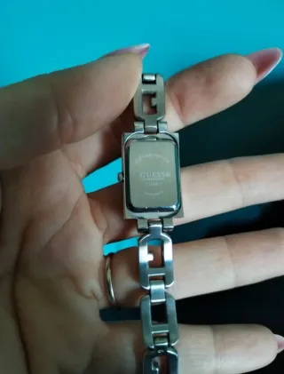 Orologio Guess donna acciaio design elegante