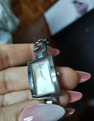 Orologio Guess donna acciaio design elegante