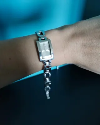 Orologio Guess donna acciaio design elegante