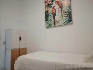 Alquilo habitación/día en Castelldefels