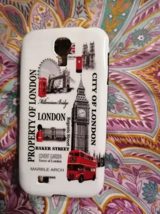 Funda Móvil Property of London