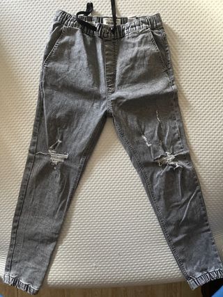 Pantalón Jogger Pull&Bear Gris Roto