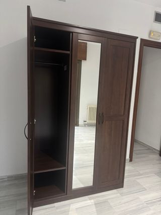 Armario wengue 3 puertas con espejo
