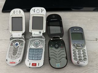 Lote 4 Teléfonos Motorola Vintage