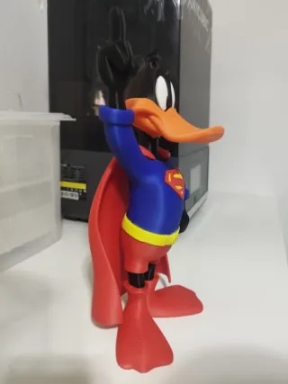Figura Pato Lucas Superman