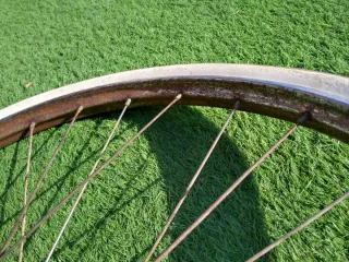 Ruedas y neumáticos 550A varillas años 50