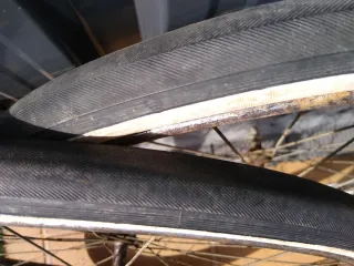 Ruedas y neumáticos 550A varillas años 50